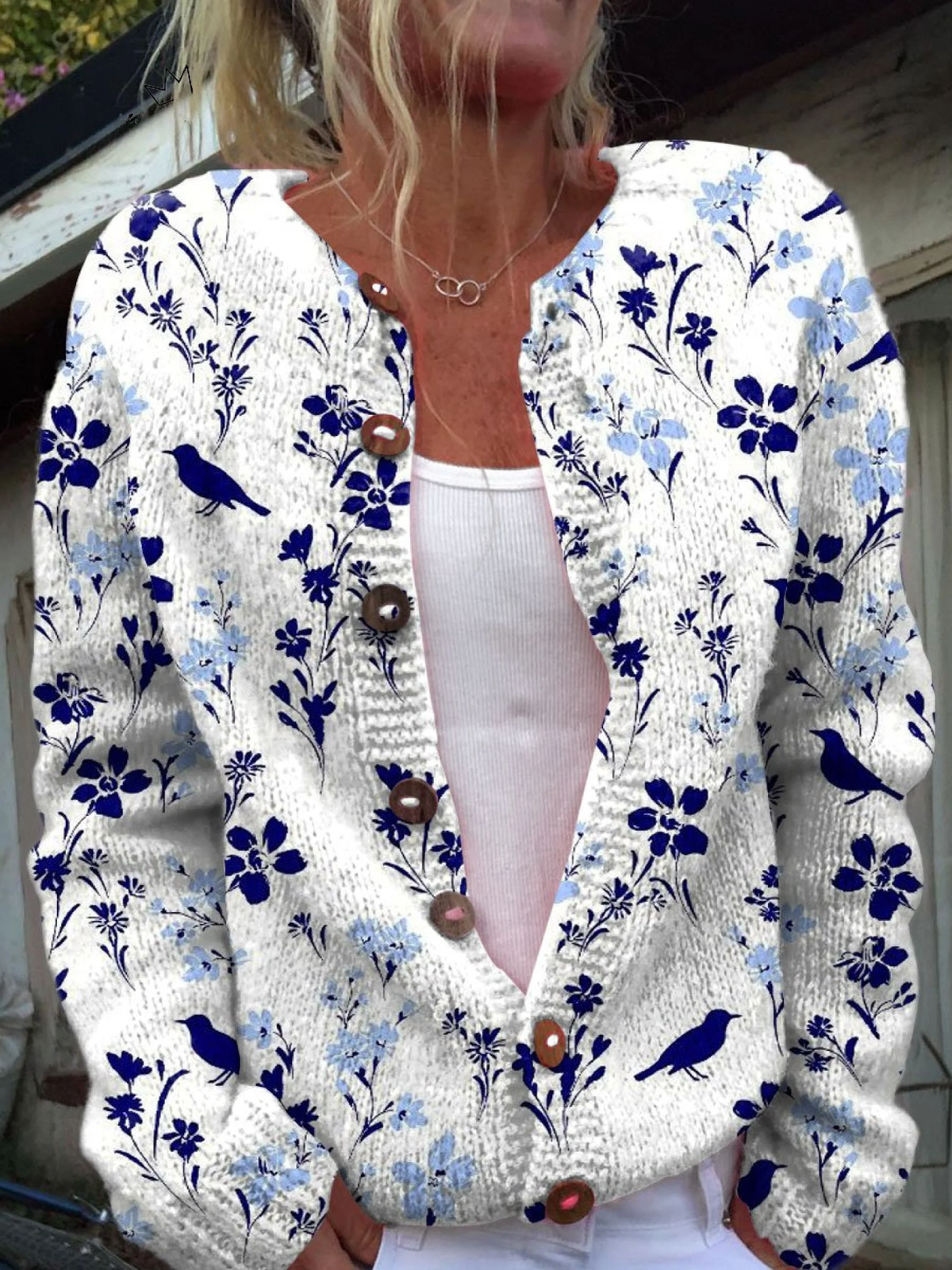 Vynora - elegant floral buttoned cardigan